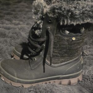 Bogs Black and Gray Winter Boots